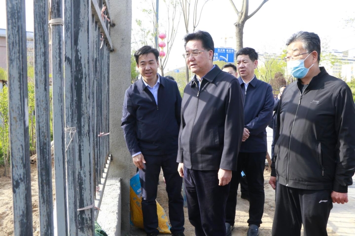 定西市人民政府 定西要闻 戴超深入市区调研督导城市生态加密和景观提升工程建设情况